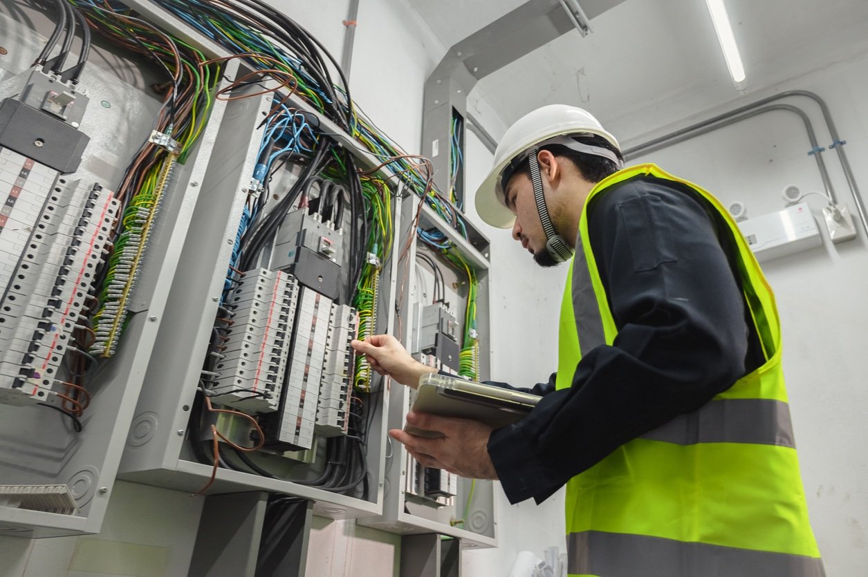 9 Commercial Electrical Maintenance Tips