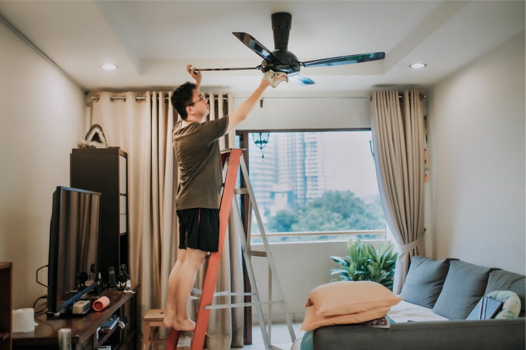 How to Change the Direction of Your Ceiling Fan