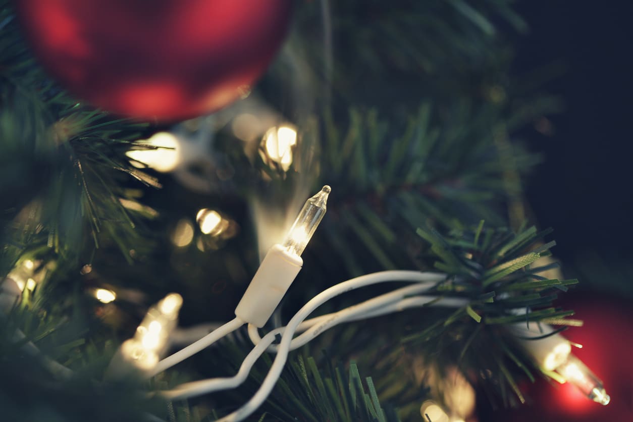 Christmas Light Safety Tips for a Safe and Merry Holiday